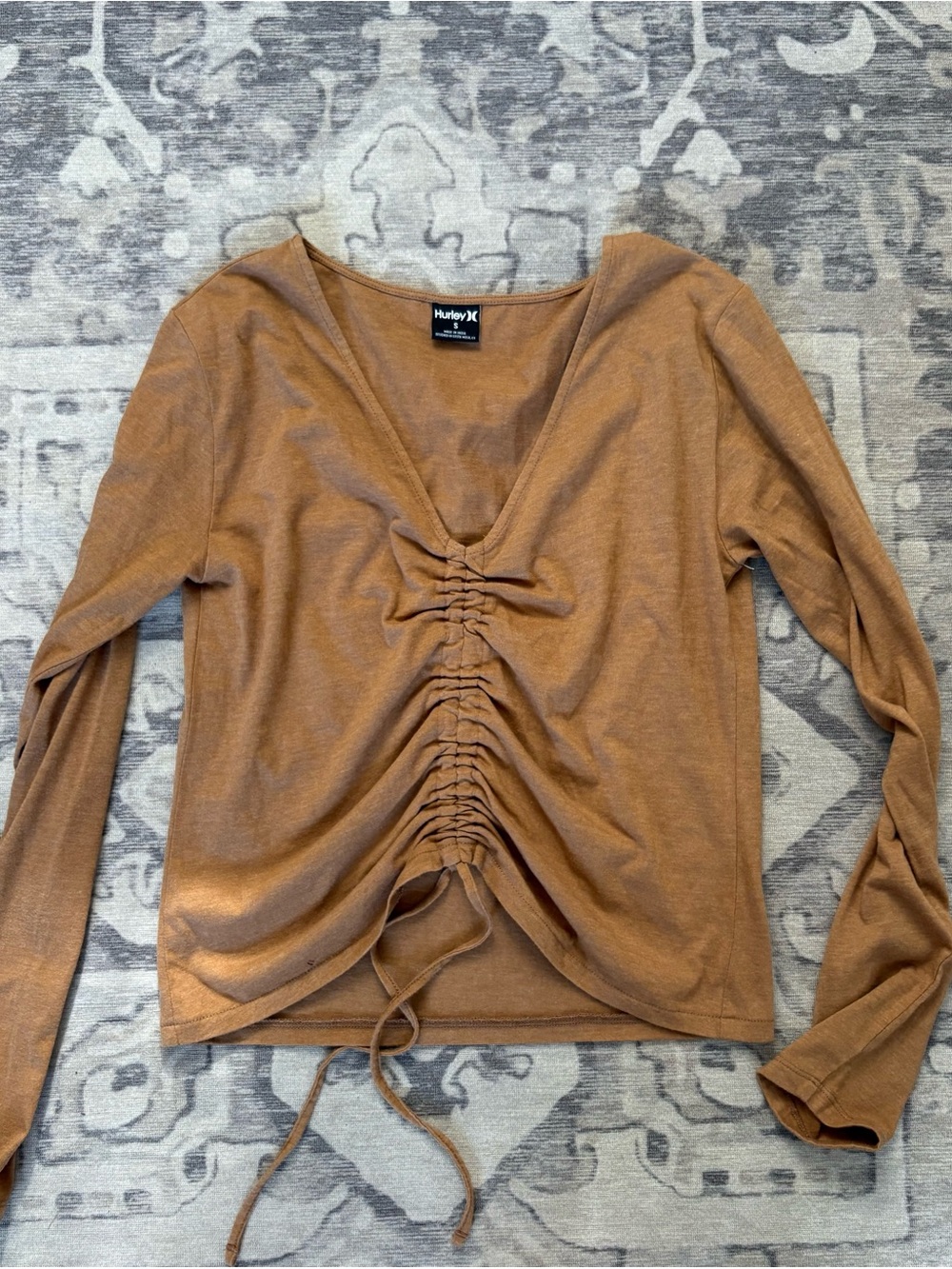 Hurley Ruched Drawstring V Neck Long Sleeve Top Small Brown NWOT Stretch Knit